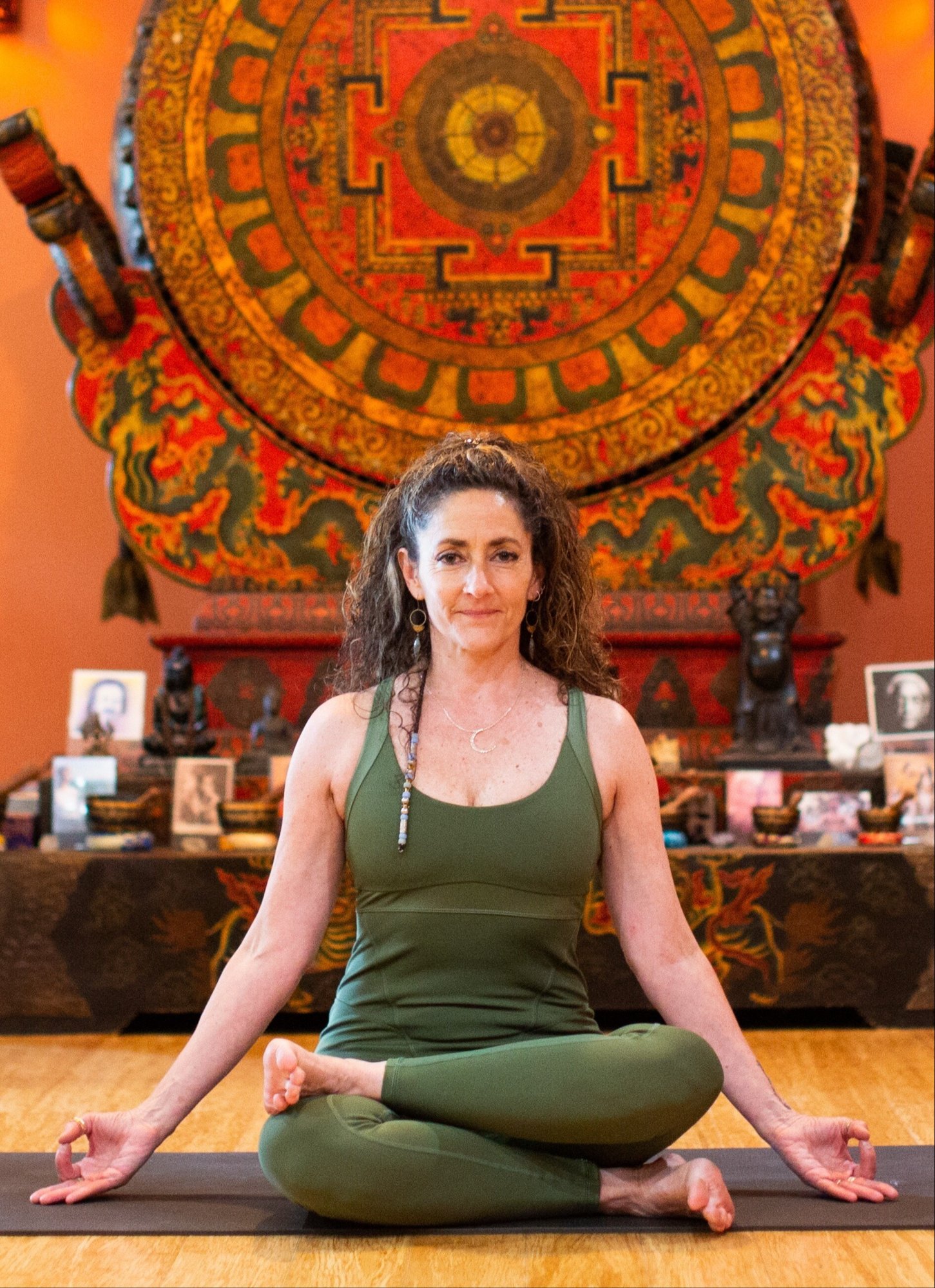 monique-yoga-pose-3-2 monique-yoga-pose-3-2